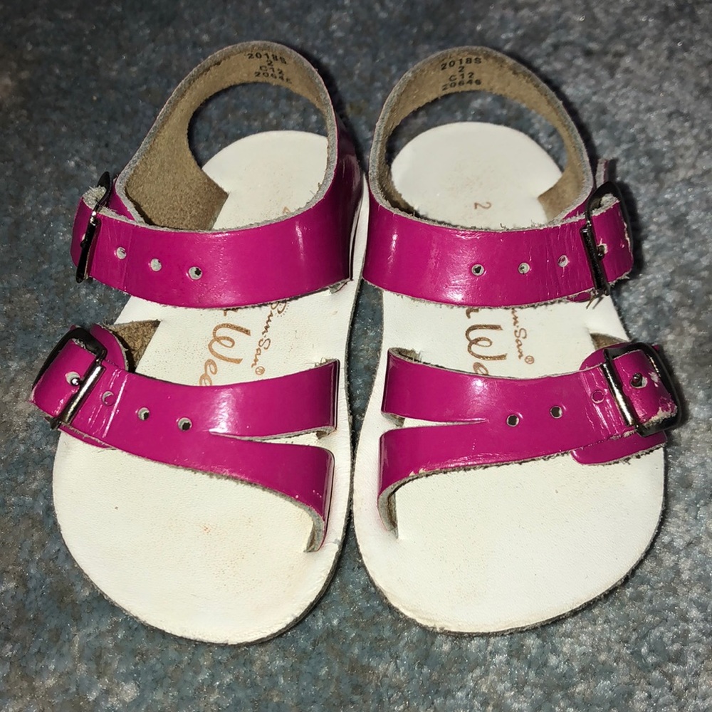 Sun San Sea Wees Patent Pink size 2